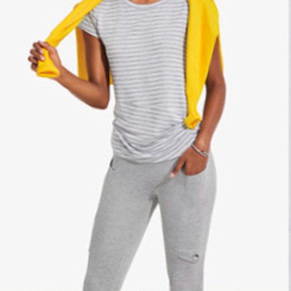 CAbi Runaway Cropped Legging in Heather Gray NWT Spring 2022 Size L - Picture 1 of 10
